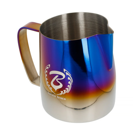 Barista Space - 450 ml Titanium Half Blue Mælkekande