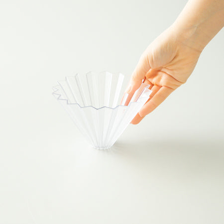 Origami Air M Dripper Transparent på hvid baggrund til kaffebrygning