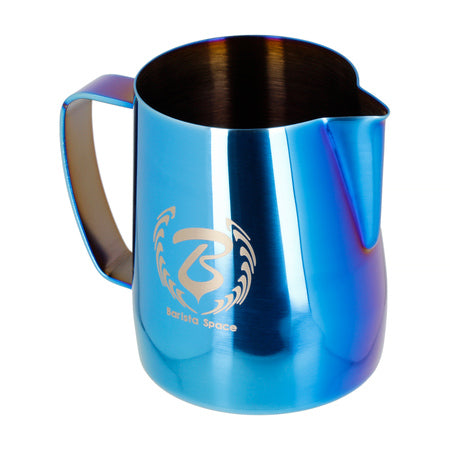 Barista Space - 350 ml Rainbow Blue Mælkekande