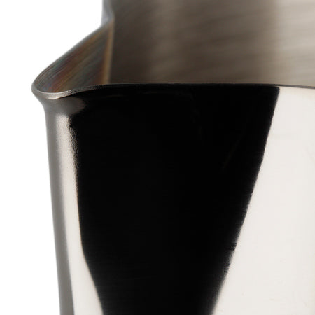 Barista Space 600 ml Titanium Black mælkekande til latte art