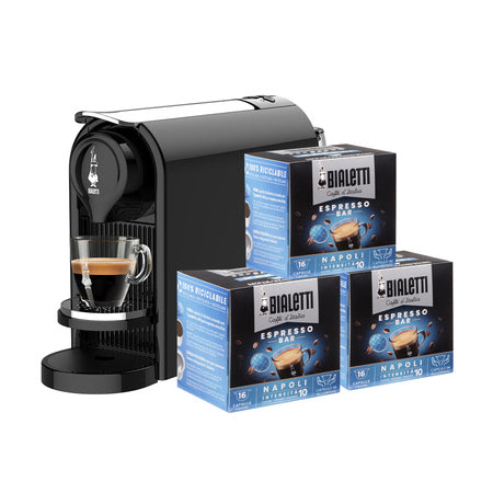 Bialetti Gioia espressomaskine med tre æsker Bialetti Napoli kapsler, i alt 48 kapsler medfølger.