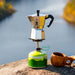 Bialetti Moka Express 3 kopper set fra siden – ikonisk design i poleret aluminium