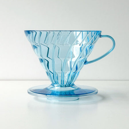Hario V60 Plastic Dripper 02 – Project Waterfall Transparent Blå